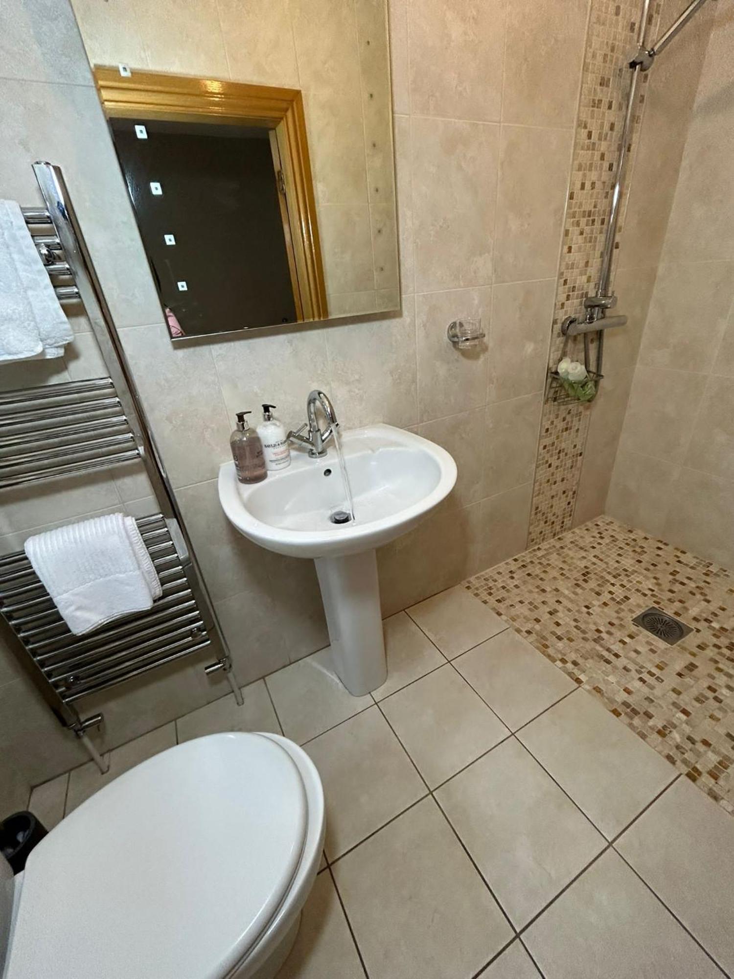 Dunhill Cottage B&B Hillsborough Kamer foto